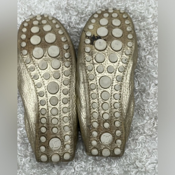 Louis Vuitton Metallic Gold Leather Bow Scrunch Slip On Loafers - Picture 9 of 12